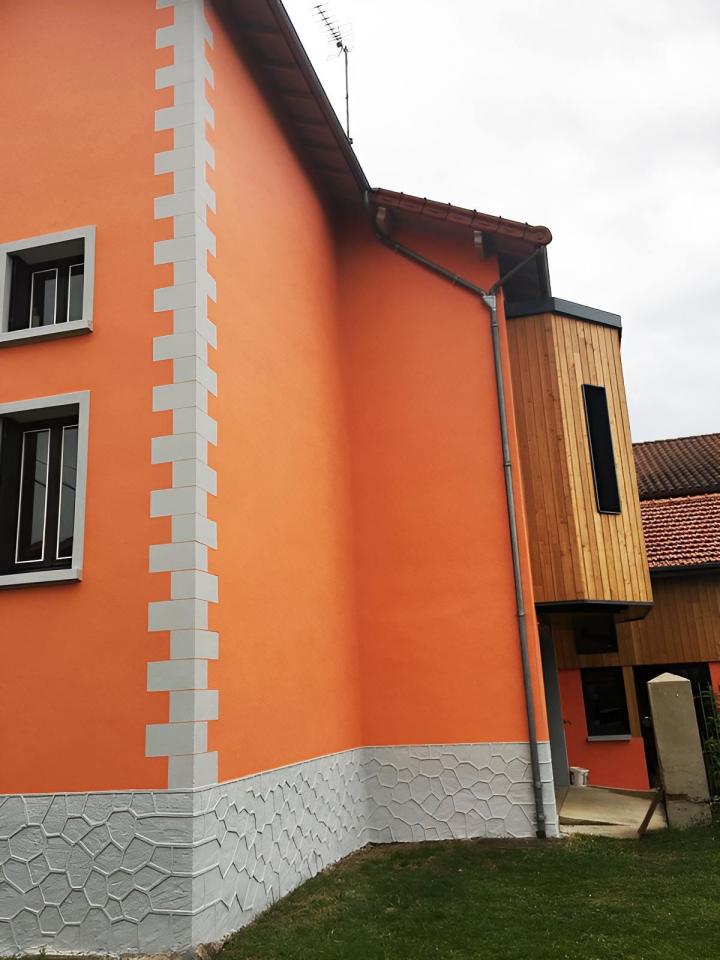 Des services personnalisés pour la rénovation de peinture intérieure et extérieure.